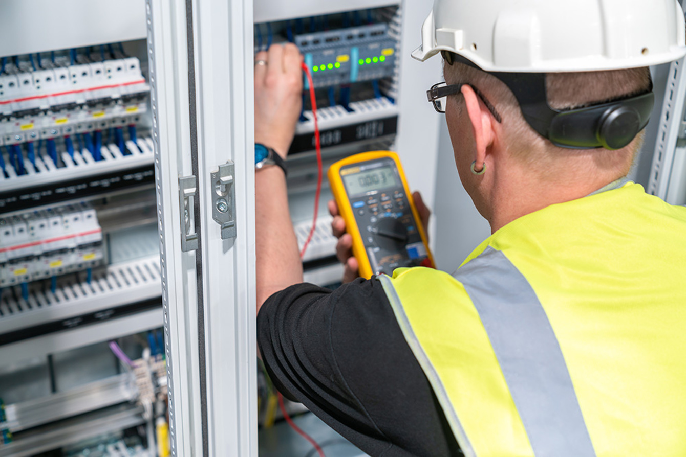 Elektroanlagen-Kontrolle bei Schnürch Electronics in Neu-Isenburg