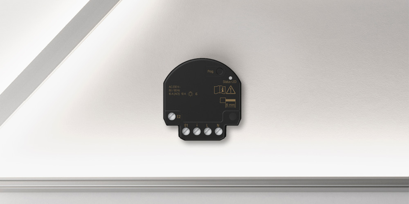 JUNG HOME Jalousieaktor Mini bei Schnürch Electronics in Neu-Isenburg